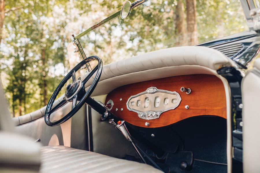 Интерьер Stutz Model M 4-Passenger Speedster by LeBaron 1929 года  (фото 33 из 40)